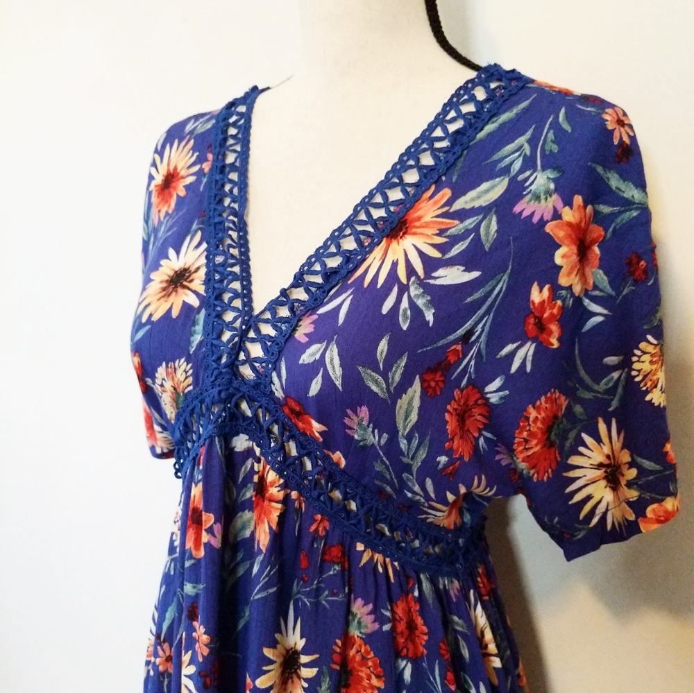 🌸🌟LAST 1🌟NWT En Creme Blue Floral Mini Dress - Picture 2 of 6